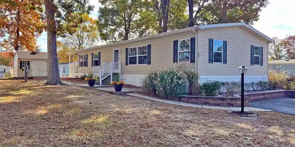 42 BRANCHWOOD DRIVE