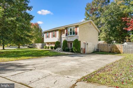 65 PEPPERTREE CIRCLE