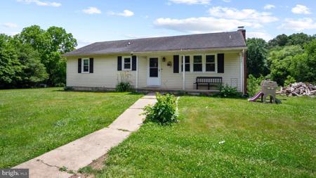 952 E OLD PHILADELPHIA ROAD
