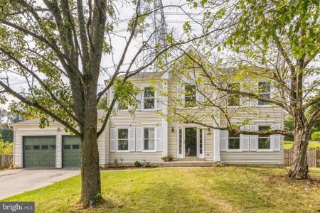 28 SNOW MEADOW LANE