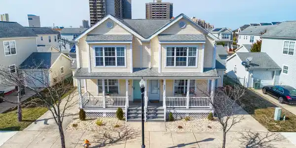 207 GRAMMERCY PLACE