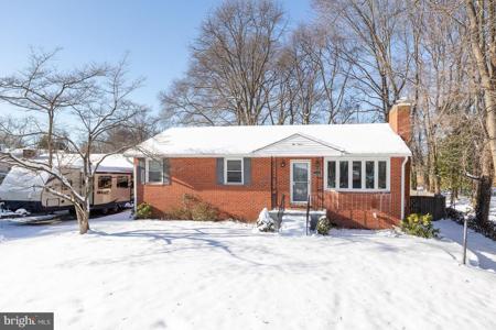 215 DITTY COURT
