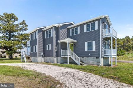 5061 BAY COLONY LANE