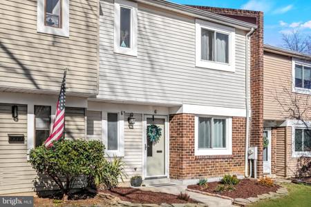 6 ROCKWELL COURT