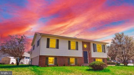 3 HORNEY COURT