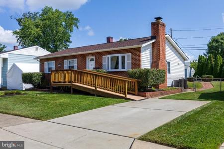 3816 BAYVILLE ROAD