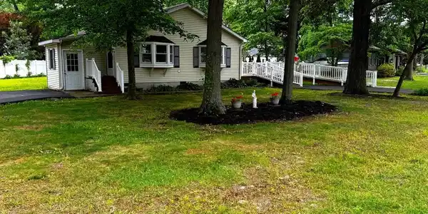 22 SIOUX DRIVE