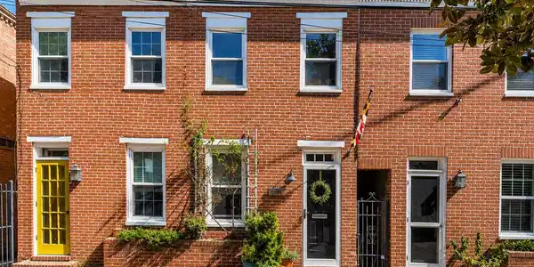 1247 KNOX COURT