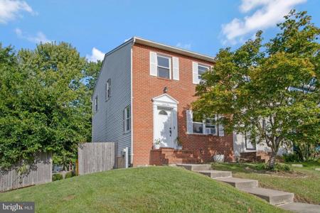 1210 HOLMESPUN DRIVE