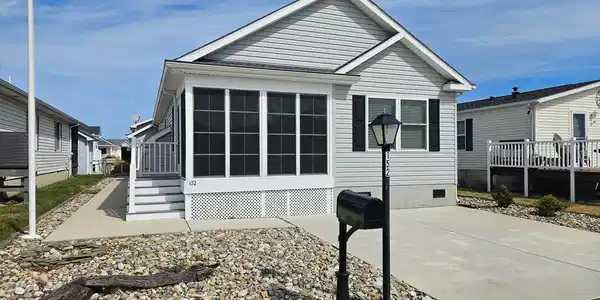 152 SANDYHILL DRIVE