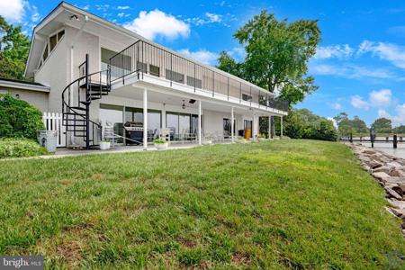 1323 MAGNOLIA AVENUE
