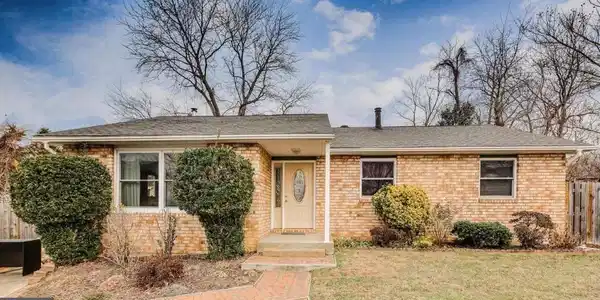 857 BIRCHWOOD COURT