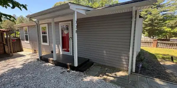 738 WHITE SANDS DRIVE