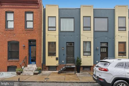 21 DECKER AVENUE