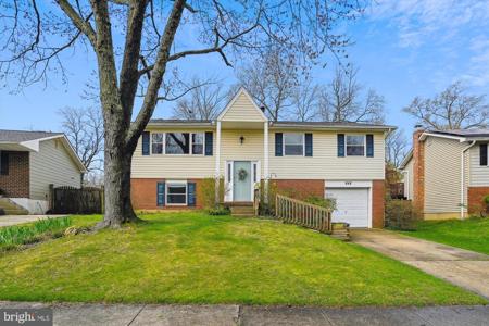 848 BIRCHWOOD COURT