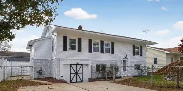121 ASH STREET
