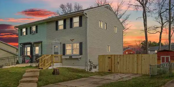 331 LABURNUM ROAD