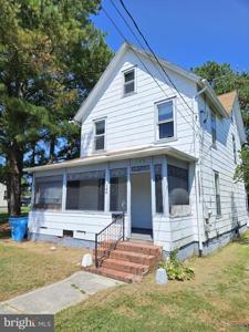 108 W CHESAPEAKE AVENUE