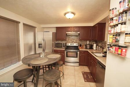 1024 WESTSHORE DRIVE