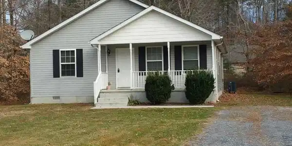 113 COLLIER ROAD