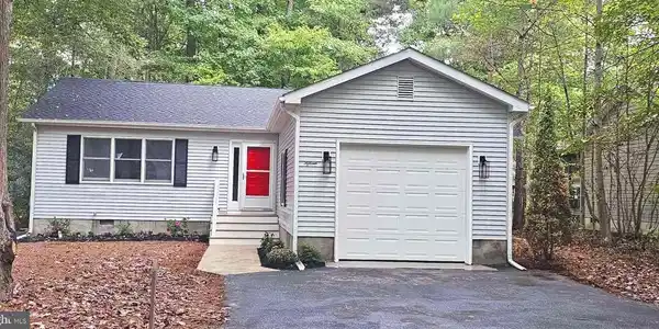 15 ROYAL OAKS DRIVE