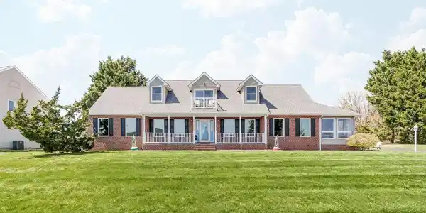 396 CASPARUS WAY