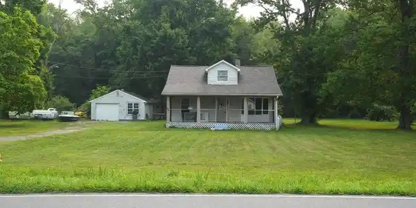 20 CEMETERY ROAD