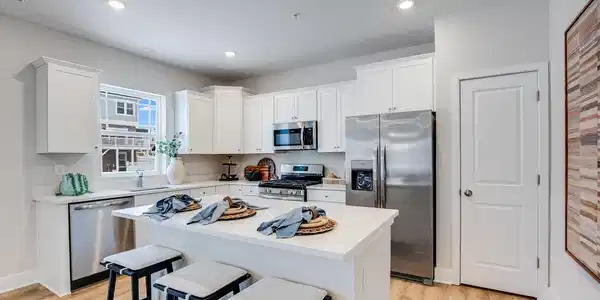 1467 LAKE GEORGE LANE