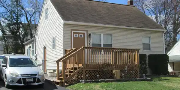 2127 GAYLAWN DRIVE
