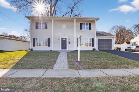 1033 GENINE DRIVE