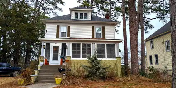 4 COVE STREET