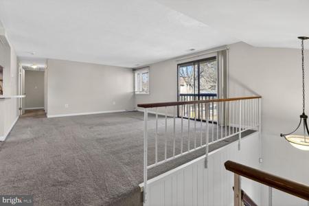592 GLEN COURT