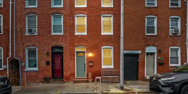 2010 FOUNTAIN STREET