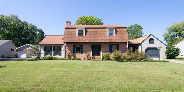 11 SHAWNEE ROAD