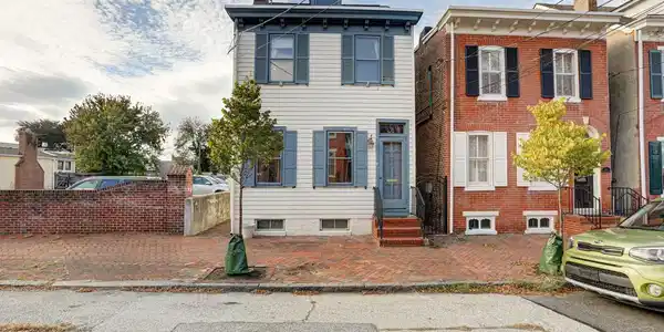 36 FIFTH STREET