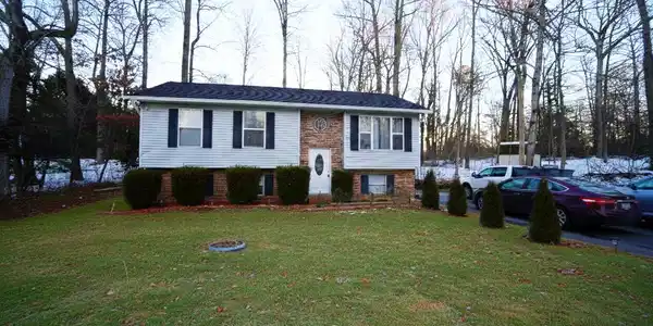 178 THUNDERBIRD DRIVE