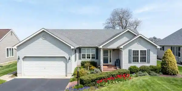 28 BAY BREEZE DRIVE
