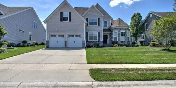 16876 HUNTERS RUN