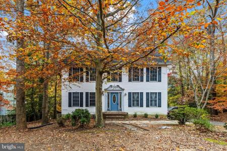 5825 MAGNOLIA CIRCLE