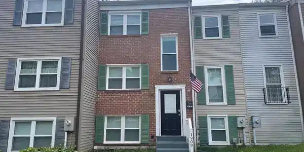 1909 ELOISE LANE