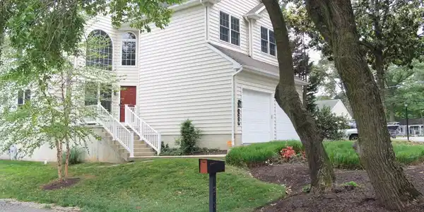 1219 MEADOW VIEW ROAD
