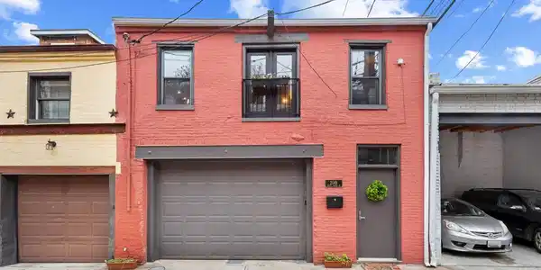204 CASTLE STREET
