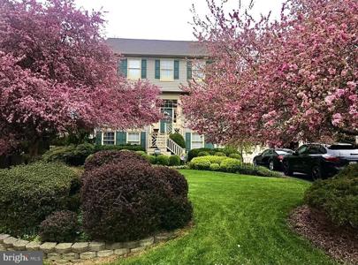 215 FORESAIL COVE