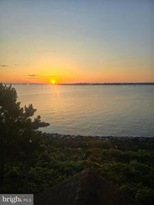 426 NARROWS POINTE DRIVE