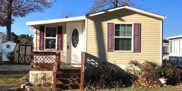 305 TIMBERLINE CIRCLE