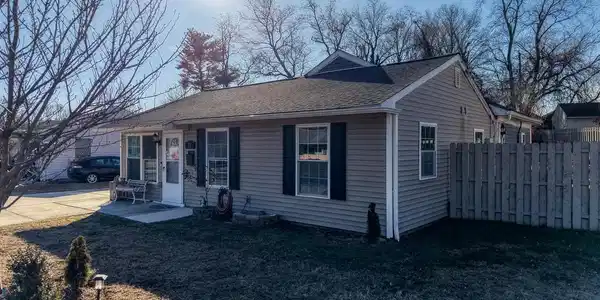 11 PIERSON PLACE