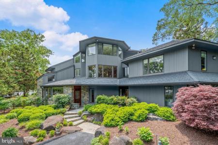 601 LAKELAND ROAD