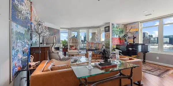 100 HARBORVIEW DRIVE