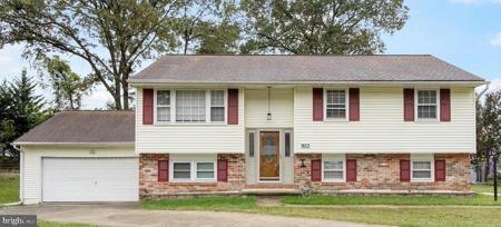903 JAY COURT