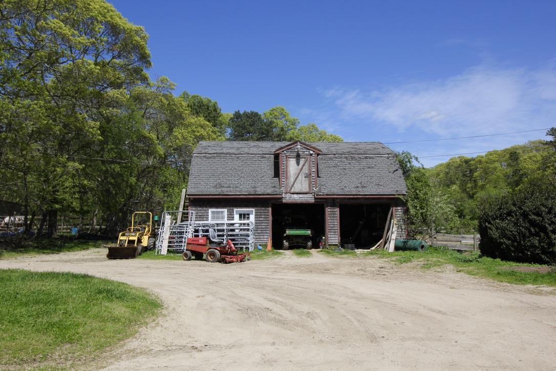 Image 4: Barn
